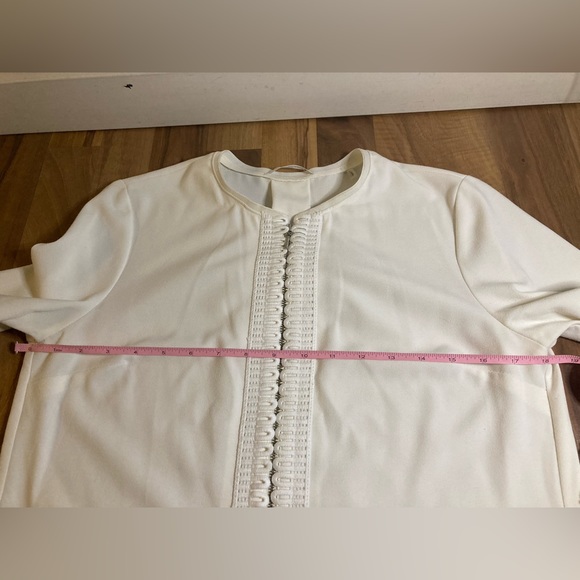 T Tahari White Blouse Lace Sleeve Small zipper Front - Picture 6 of 6